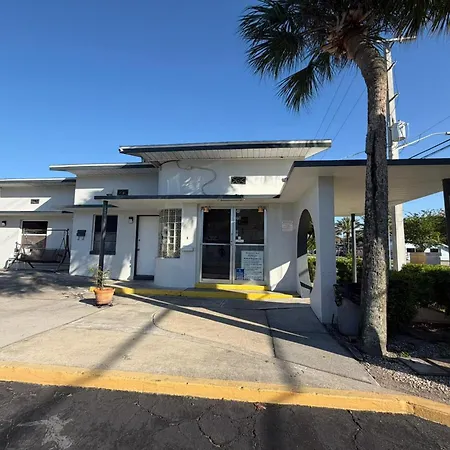 Regency Inn Daytona Beach Near Airport-2